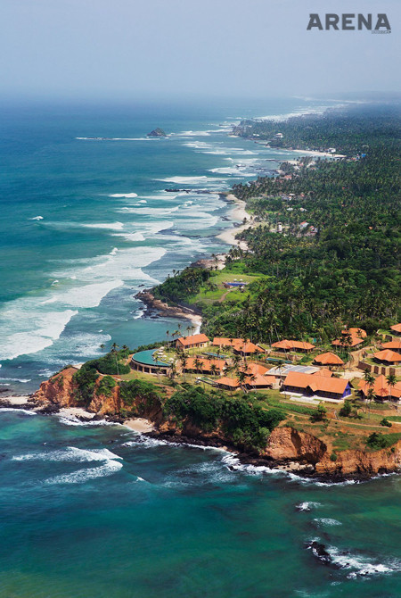 스리랑카 남부 해안에는 ‘모래마을’이라는 의미의 서핑 포인트, 웰리가마가 있다.